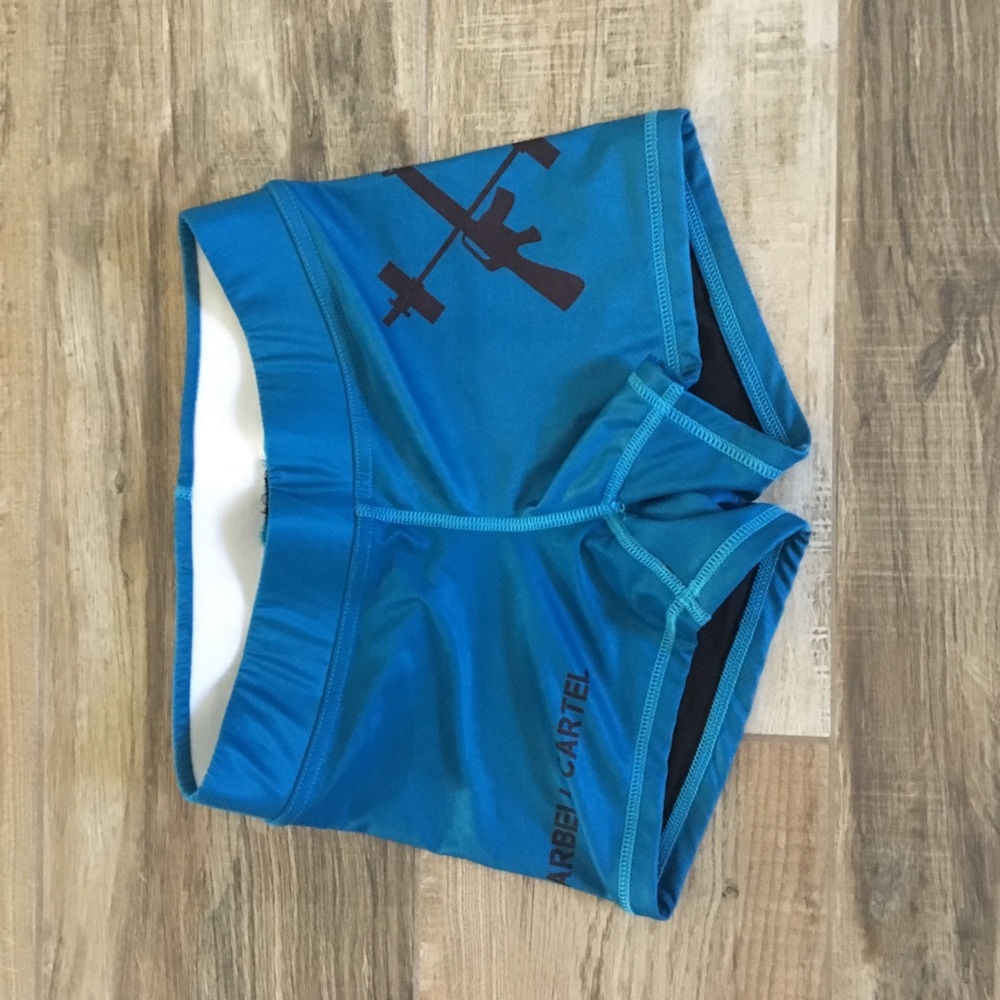 Barbell cartel shorts
